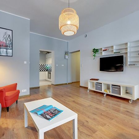 City Center, Art House & Family Stay By Downtown Apartments Gdansk Bagian luar foto