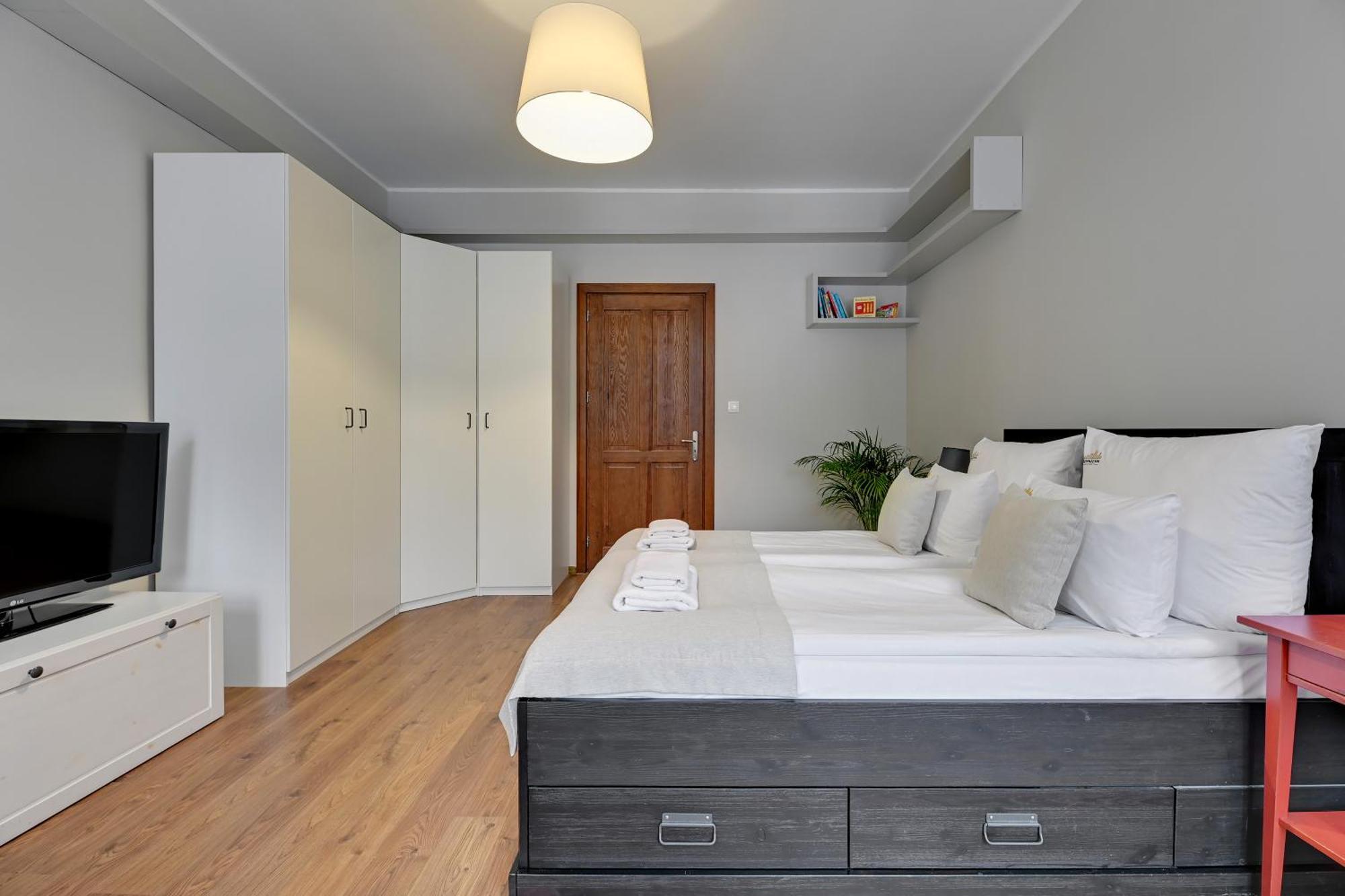 City Center, Art House & Family Stay By Downtown Apartments Gdansk Bagian luar foto