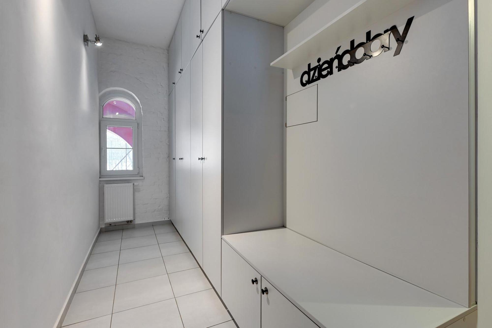 City Center, Art House & Family Stay By Downtown Apartments Gdansk Bagian luar foto